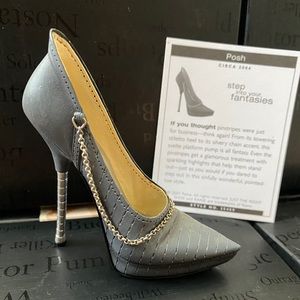 Just the Right Shoe “Posh”